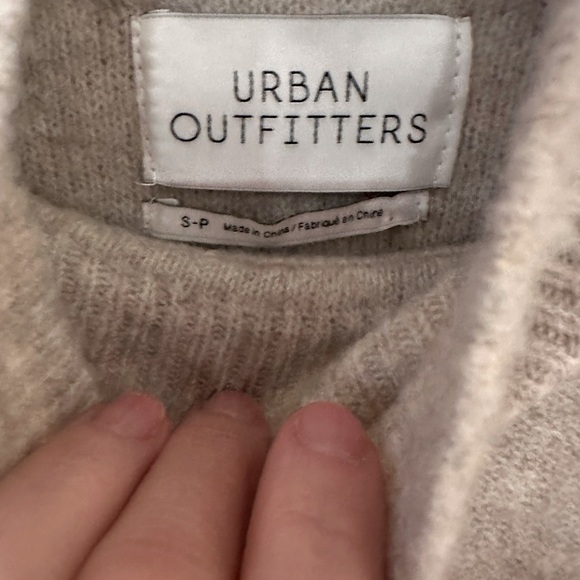 Urban Outfitters super soft crop sweater small - Picture 5 of 6